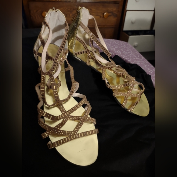 Women's Sandals - Picture 3 of 3